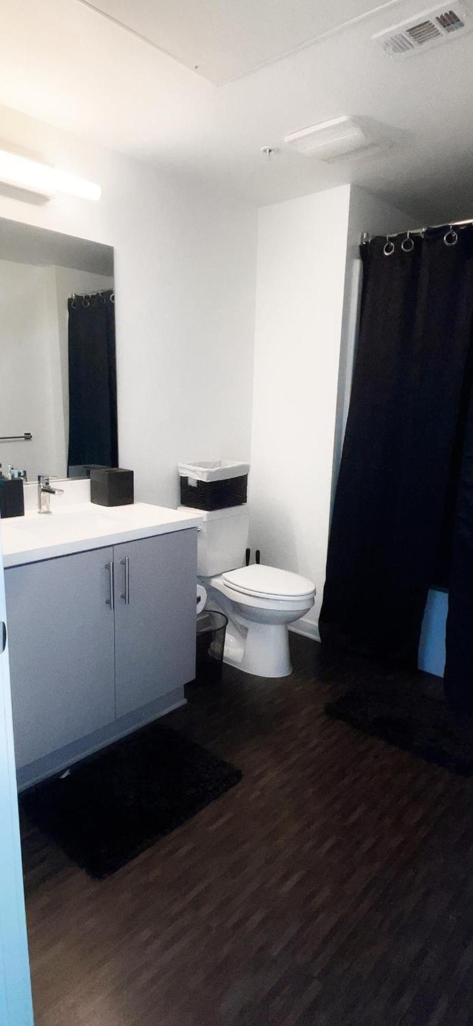 Dtla Luxury With Pool, Gym, Work Pods & Conference